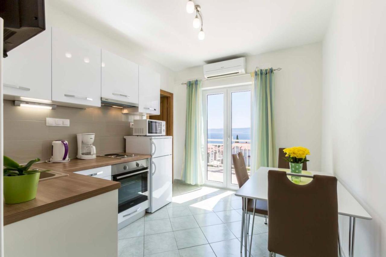 Apartmani Bezmalinovic Бол Екстер'єр фото