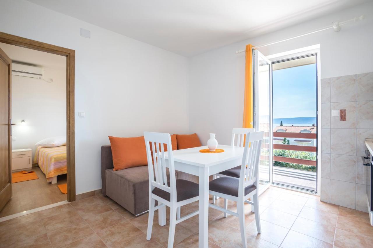 Apartmani Bezmalinovic Бол Екстер'єр фото